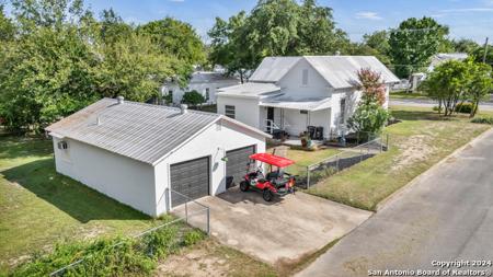 619 Comal Ave