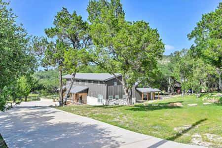 349 WHITE OAK DR