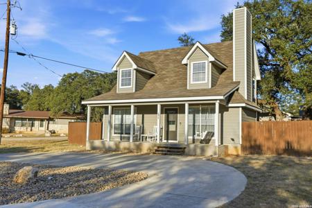 2325 Lakeshore Dr