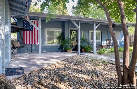 1149 W Bridge