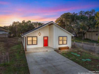 1127 Greenhill