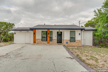 1482 Avenue Q