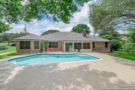 313 Ridge Crest Dr