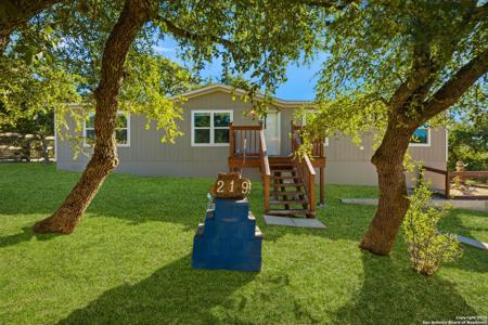 219 Private Road 1523