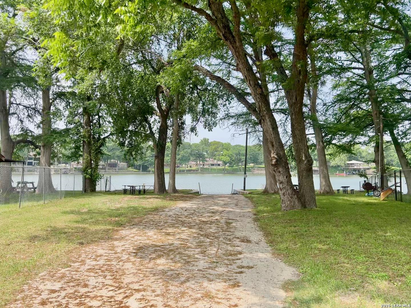 Image 2: Access to Lake Dunlap