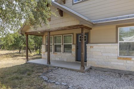 800 Eastview