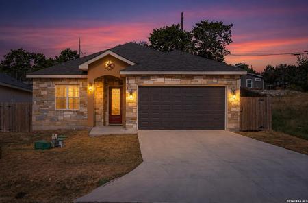639 Hummingbird Hill