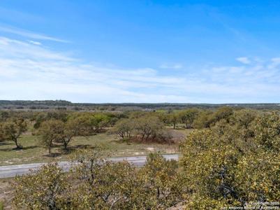 336 River Cliff