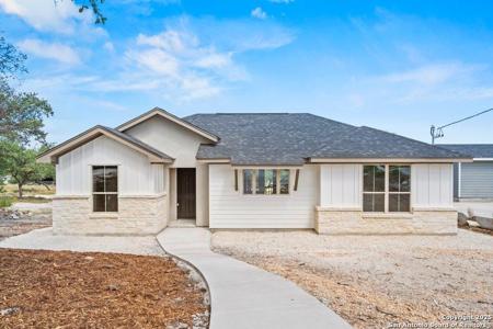 821 Scenic Hills