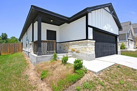 247 KINSLEY WAY