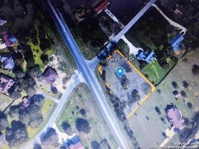 0000 LAKESIDE DR