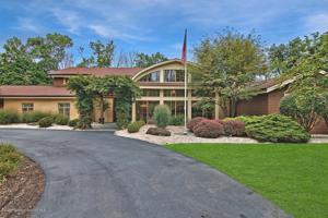 41 Marshwood Bend
