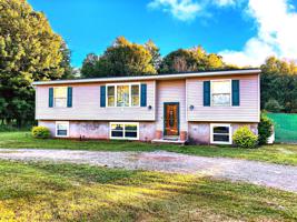 18 SUNSET DR