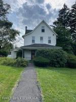 1412 E Elm St
