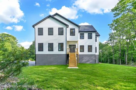 99 Woodland Drive