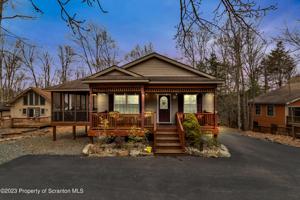 82 Woodview Ter
