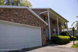 1005 Woodland Way