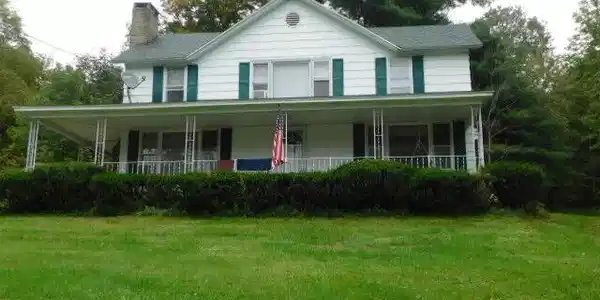 1094 BUTTERFIELD RD