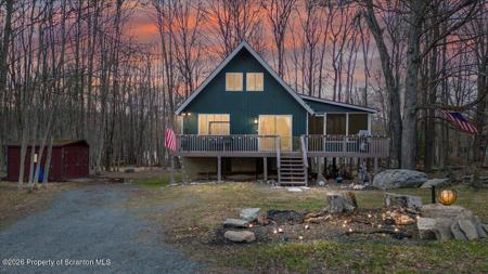 2511 Oak Circle