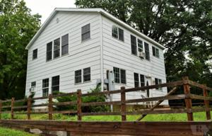 207 W Stone
