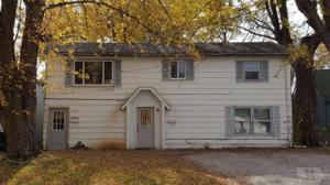704 E Stewart