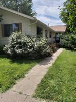 304 W Briggs