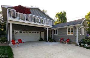 5287 Lakeview Drive