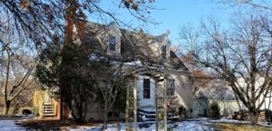 102 N Cromwell