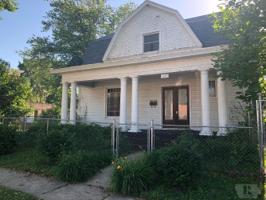 1203 N 8th