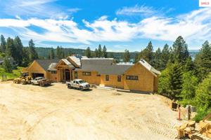 5572 E Yellowstone Trail