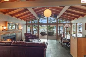 7446 W Rockford Bay Road