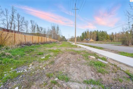 Railroad Ave Lot 13