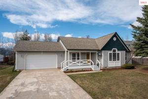 233 Upper Humbird Dr