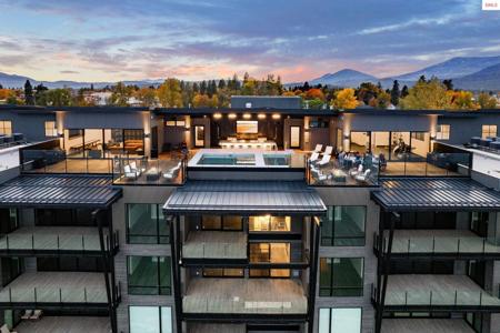 802 Sandpoint Ave #8201 & 8202