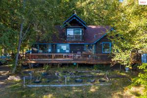 2461 Lakeshore Dr
