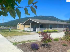 630 E Mountain View Dr