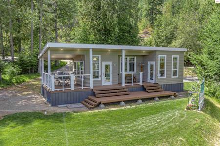 773 W Garfield Bay Rd