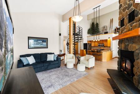 125 Crystal Springs Rd #202