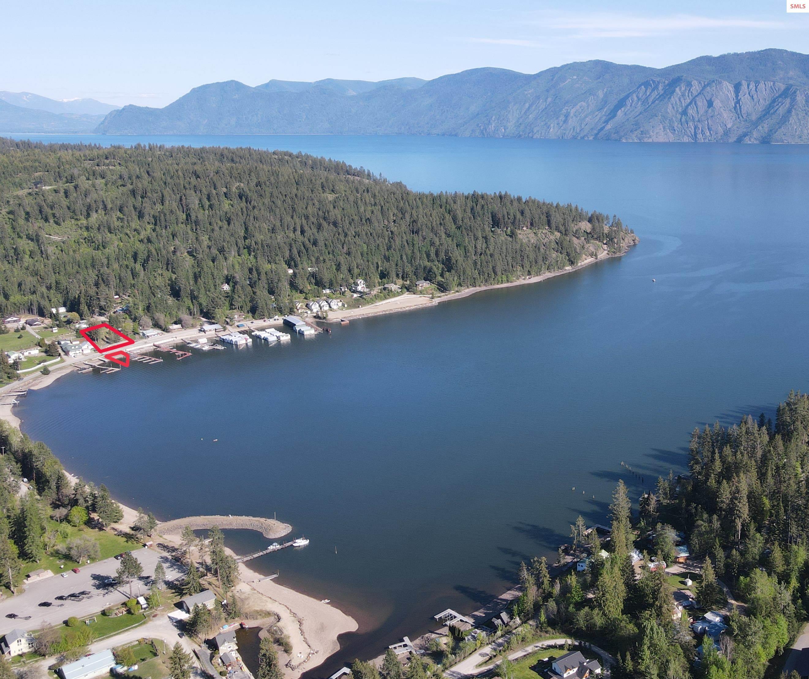 Image 1: East side of Garfield Bay between Odies Store and The Captains Table