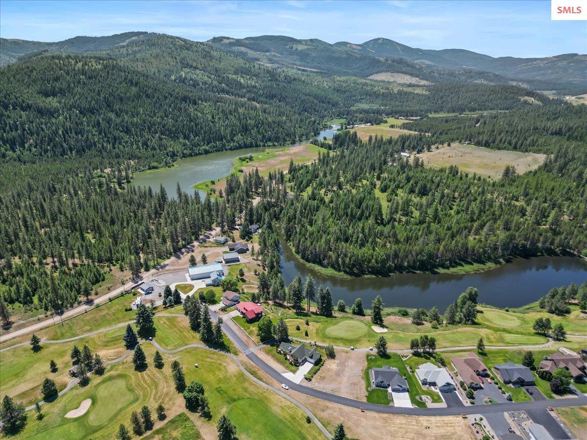 Image 4: Panoramic Views of Mt. Spokane, HooDoo Mountains and the Monarch Mountains!