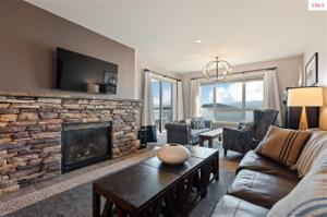 702 Sandpoint