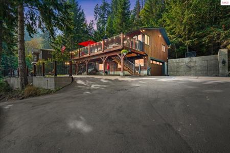 2984 E Upper Hayden Lake Rd