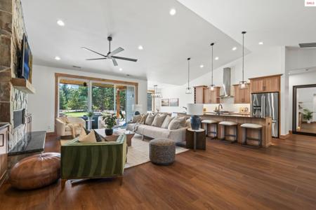201 Osprey Ln