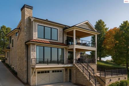 1107 E Lakeshore Dr