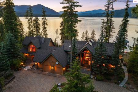 286 E Canoe Point Rd.
