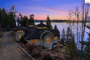 4200 S Threemile Point Rd