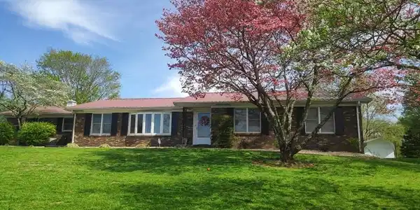 115 Three Springs