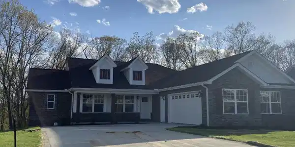 110 Lake Ridge