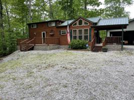 318 Pine Tree Circle