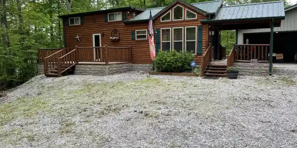 318 Pine Tree Circle